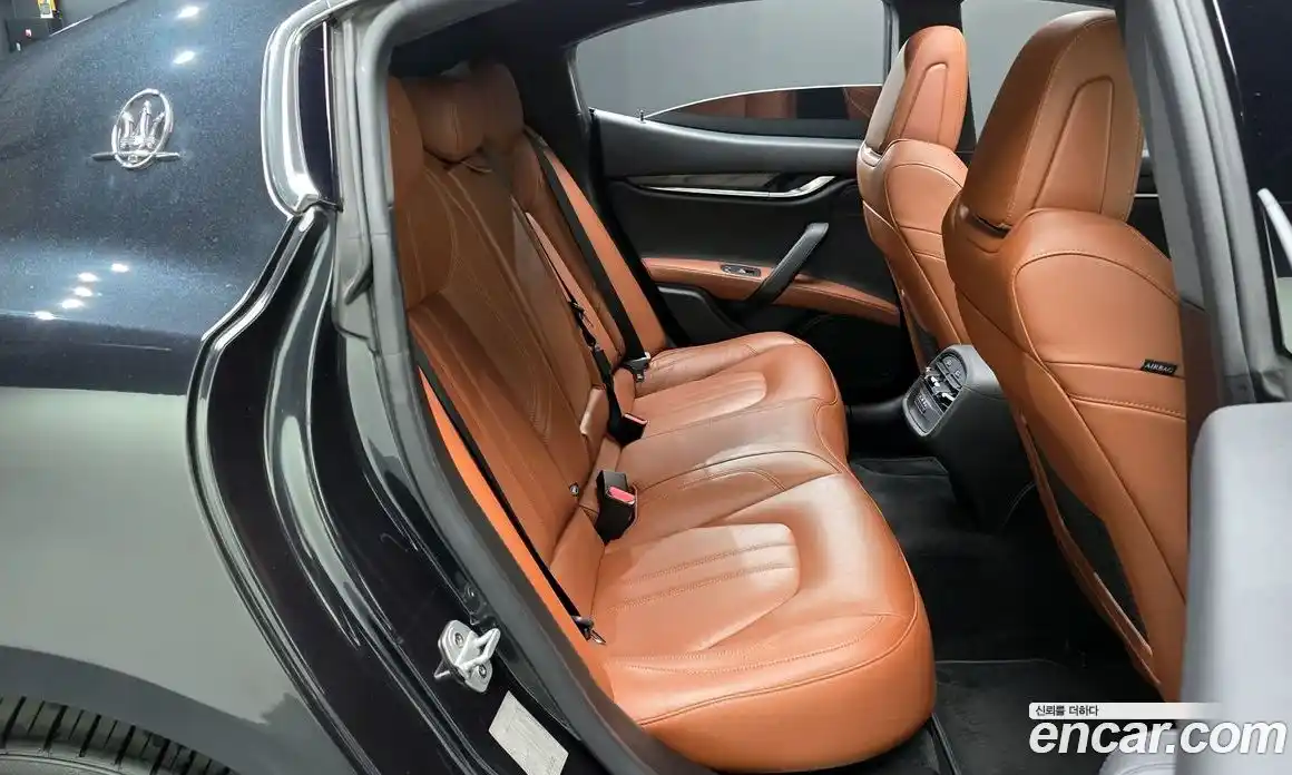 Maserati Ghibli 2019 3.0 гидро, фото 17