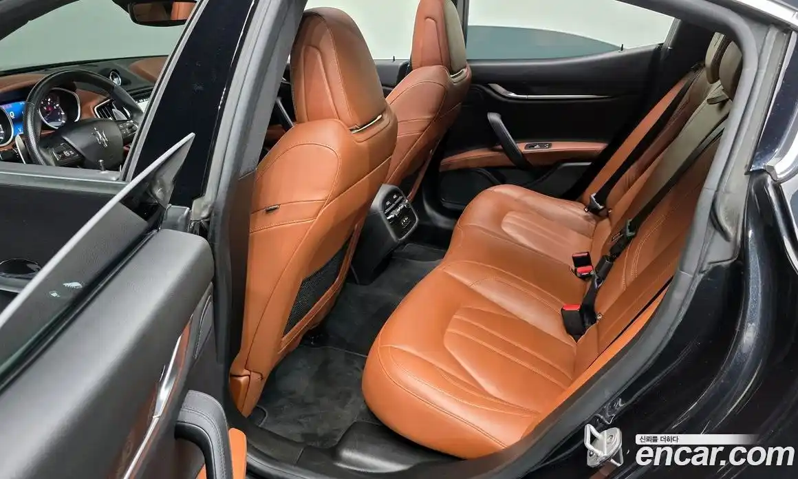Maserati Ghibli 2019 3.0 гидро, фото 18