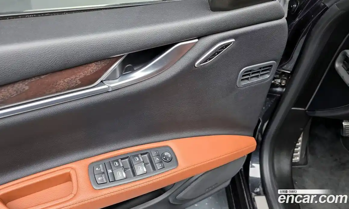 Maserati Ghibli 2019 3.0 гидро, фото 27