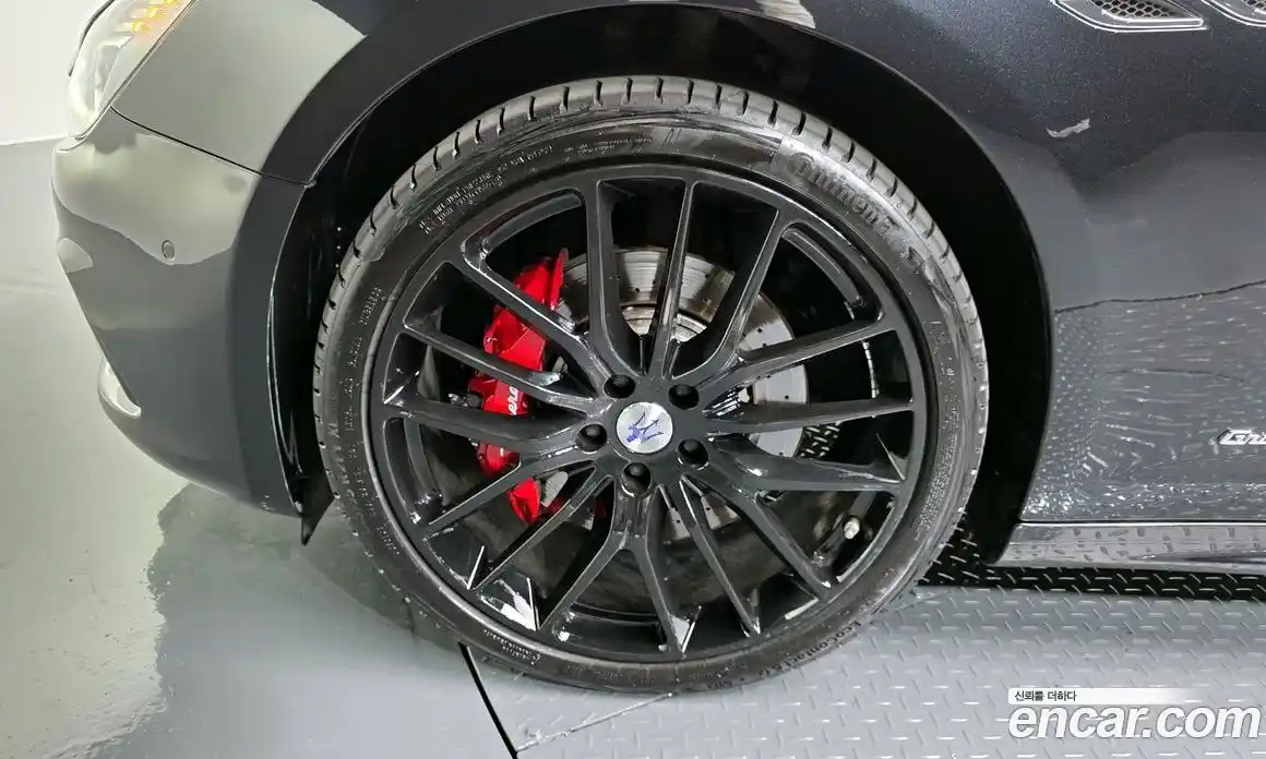 Maserati Ghibli 2019 3.0 гидро, фото 5