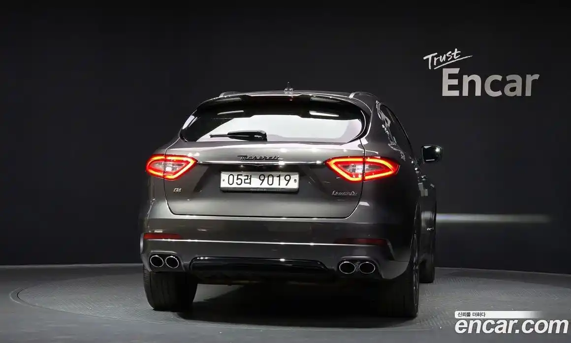 Maserati Levante 2018 3.0 гидро, фото 4
