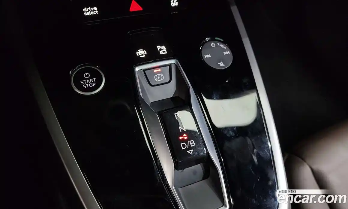 Audi Q4 e-tron 2023 0.2 гидро в Москве № 230026, фото 9