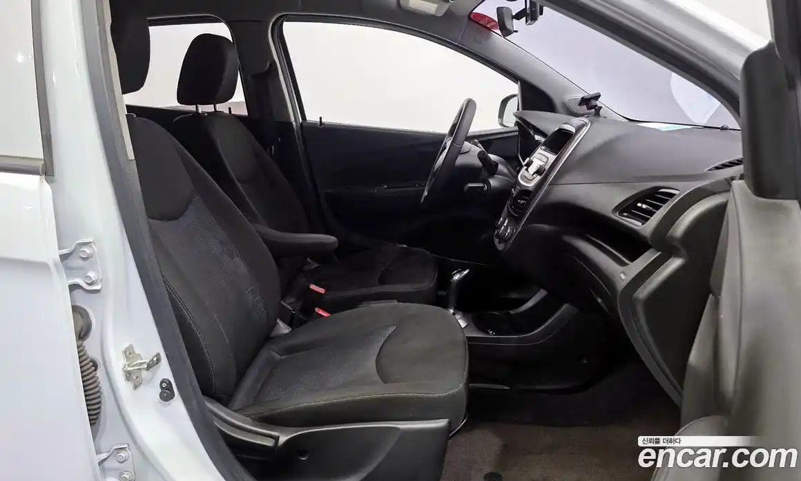 Chevrolet Spark 2016 1.0 гидро в Москве, фото 11