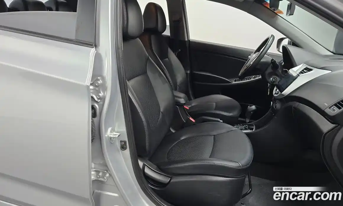 Hyundai Accent 2015 1.4 гидро в Москве № 126850, фото 10