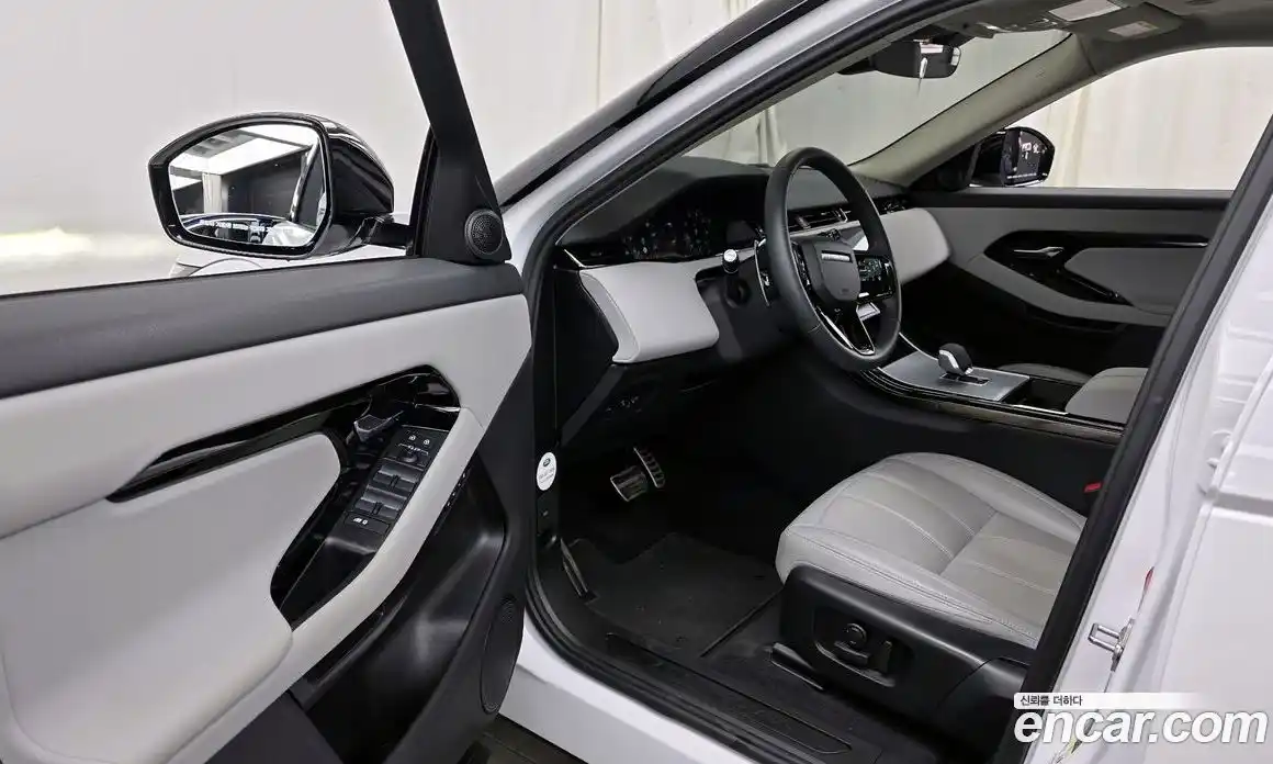 Land Rover Range-Rover Evoque 2024 2.0 гидро в Москве № 166005, фото 10