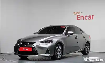 Lexus IS, 2018