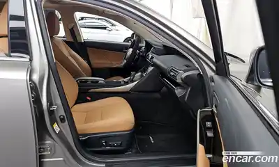 Lexus IS 2018 2.0 гидро в Москве № 168198, миниатюра 11