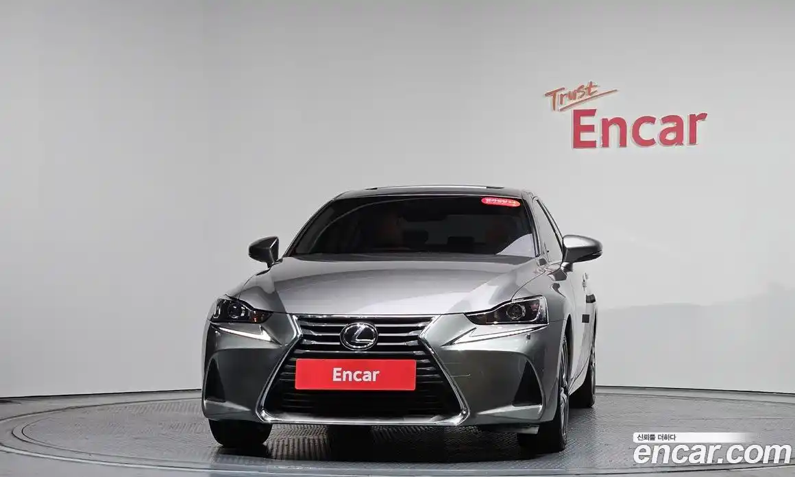 Lexus IS 2018 2.0 гидро в Москве № 168198, фото 3
