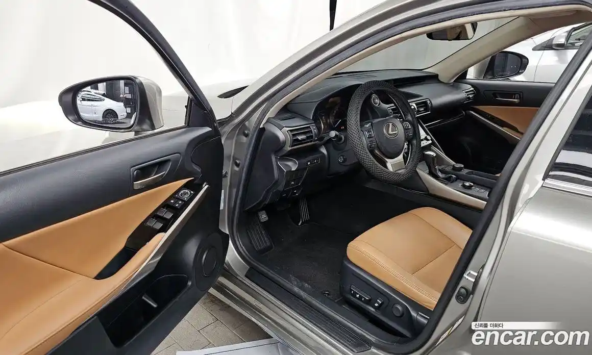 Lexus IS 2018 2.0 гидро в Москве № 168198, фото 10