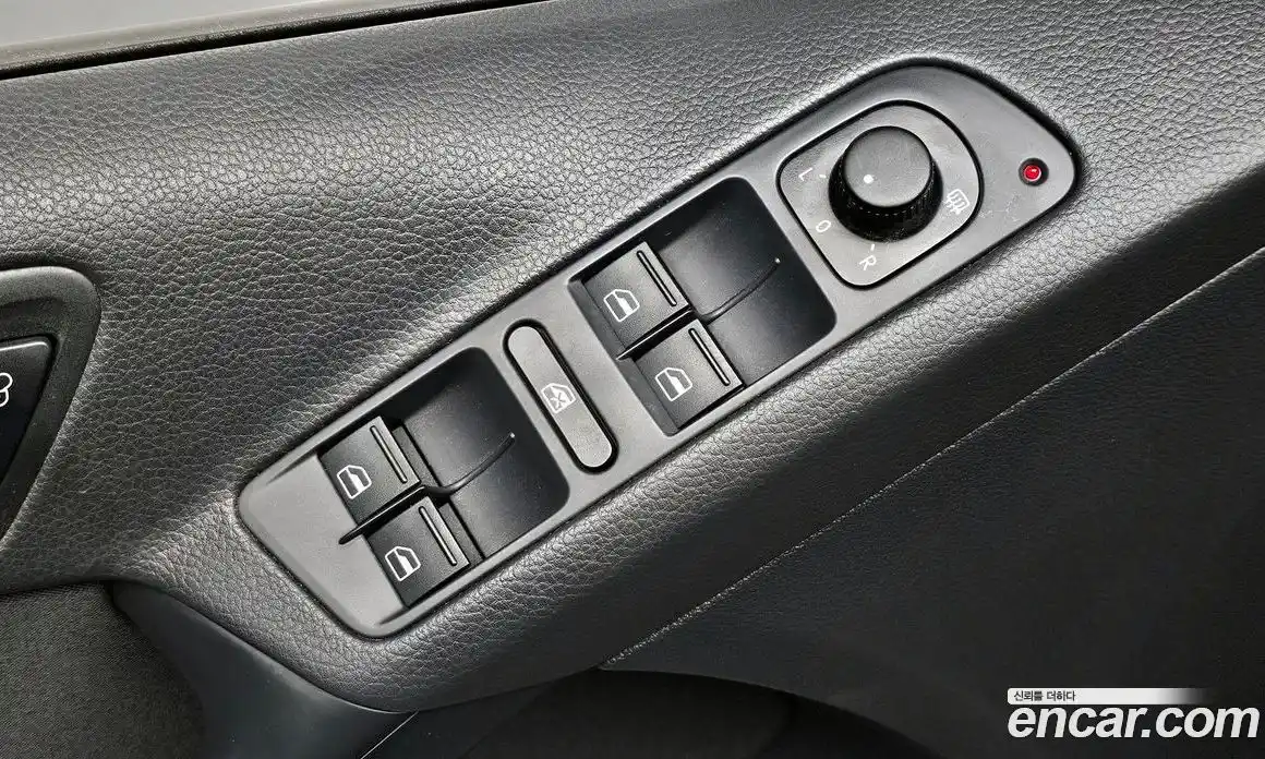 Volkswagen Tiguan 2012 2.0 гидро в Москве № 168947, фото 18