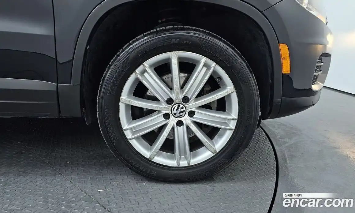Volkswagen Tiguan 2012 2.0 гидро в Москве № 168947, фото 5