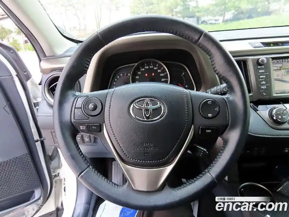 Toyota RAV4 2014 2.5 гидро в Москве № 1695982, фото 18
