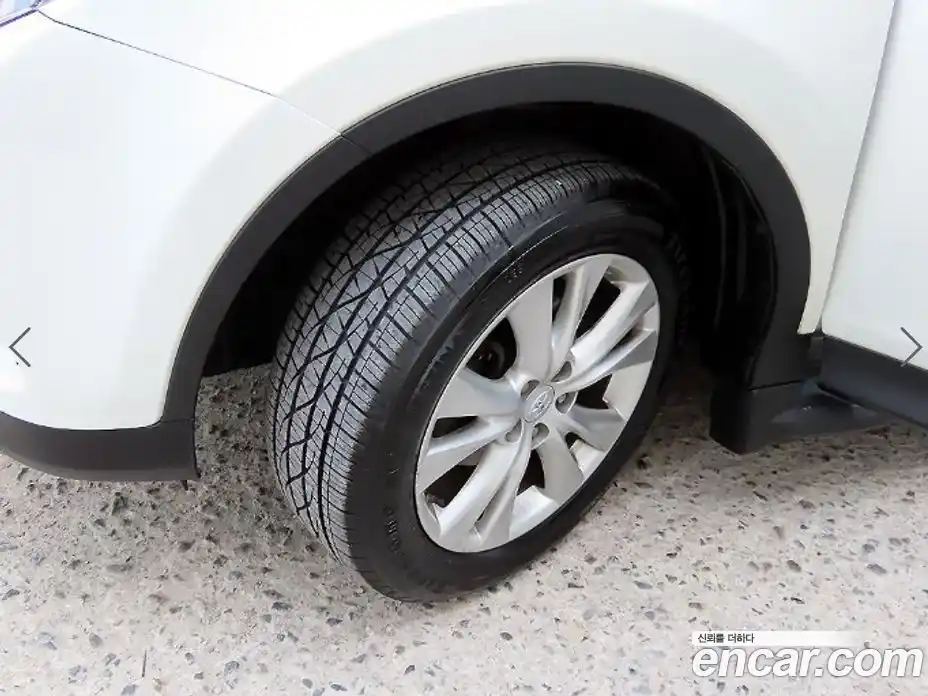 Toyota RAV4 2014 2.5 гидро в Москве № 1695982, фото 10