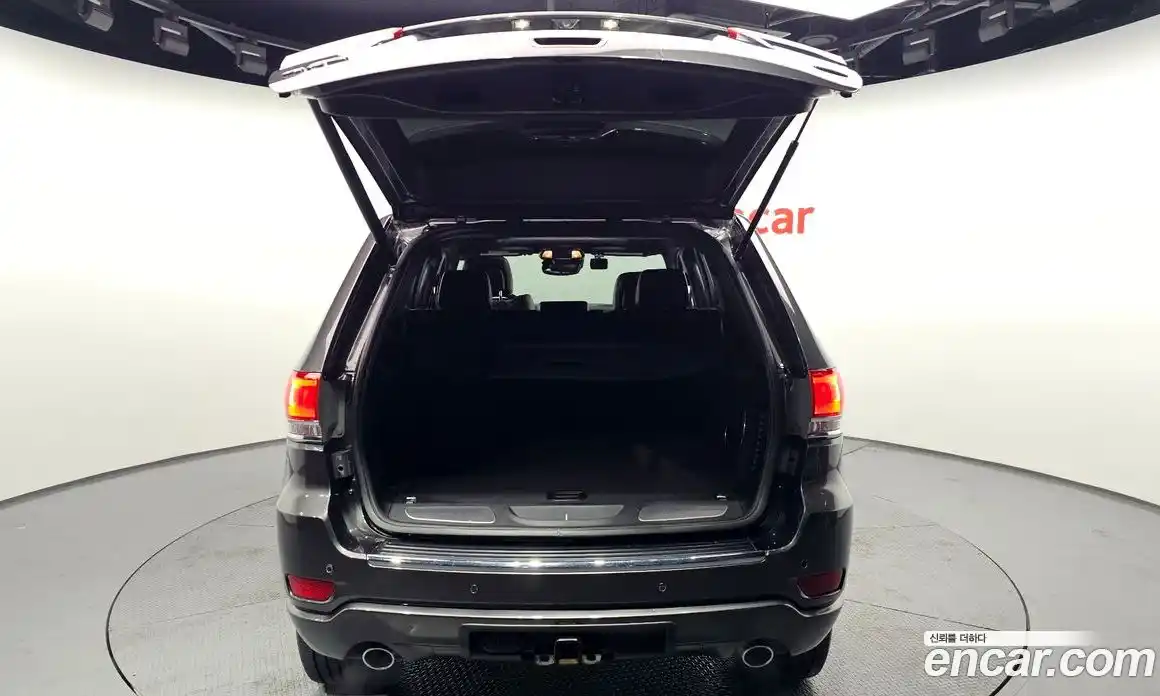 Jeep Cherokee 2020 3.6 гидро в Москве № 169641, фото 20