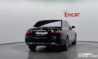 Mercedes-Benz E-Class 2023 2.0 гидро, миниатюра 3