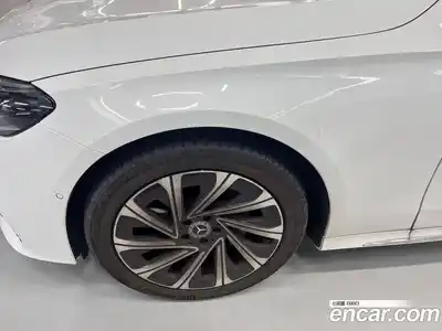 Mercedes-Benz E-Class 2025 2.0 гидро в Москве № 2049658, миниатюра 9