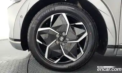 Hyundai Ioniq 5 2023 0.1 гидро в Москве № 2049767, миниатюра 4