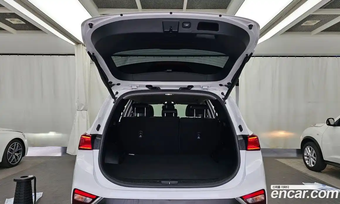 Hyundai Santa Fe 2019 2.0 гидро в Москве № 2049961, фото 26