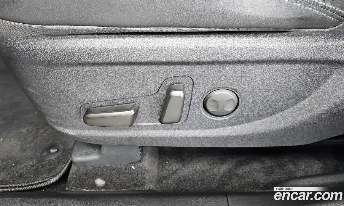 Hyundai Santa Fe 2019 2.0 гидро в Москве № 2049961, фото 31
