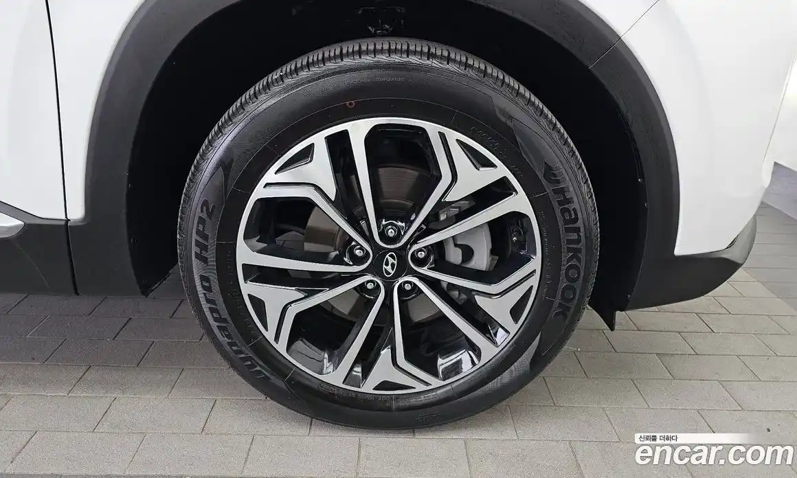 Hyundai Santa Fe 2019 2.0 гидро в Москве № 2049961, фото 7