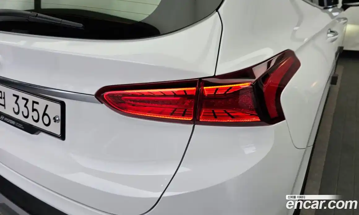 Hyundai Santa Fe 2019 2.0 гидро в Москве № 2049961, фото 9