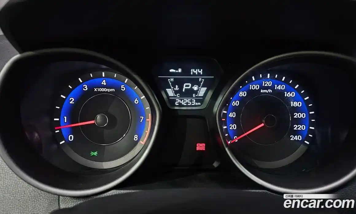 Hyundai Avante 2014 1.6 гидро в Москве № 2049985, фото 11