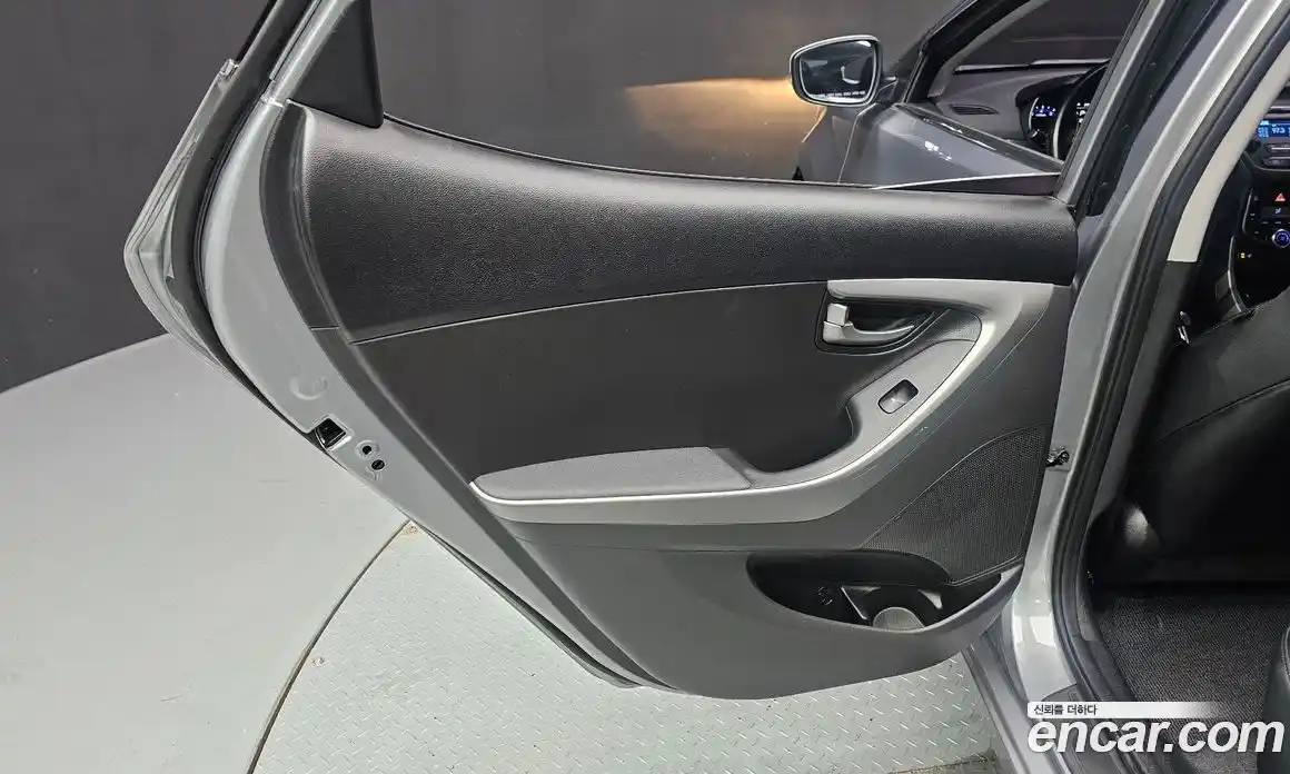 Hyundai Avante 2014 1.6 гидро в Москве № 2049985, фото 15