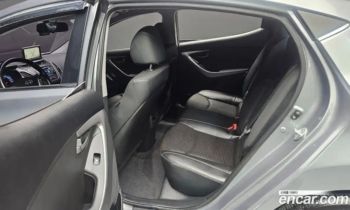 Hyundai Avante 2014 1.6 гидро в Москве № 2049985, фото 16