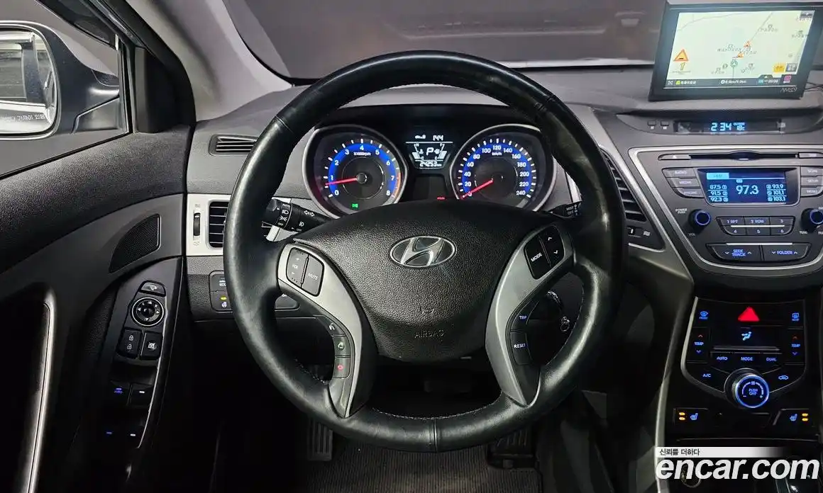 Hyundai Avante 2014 1.6 гидро в Москве № 2049985, фото 19