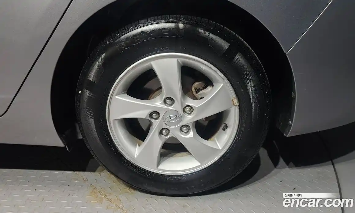 Hyundai Avante 2014 1.6 гидро в Москве № 2049985, фото 7
