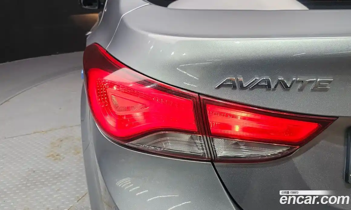 Hyundai Avante 2014 1.6 гидро в Москве № 2049985, фото 9