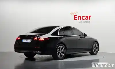 Mercedes-Benz E-Class 2025 2.0 гидро в Москве № 2050097, миниатюра 2