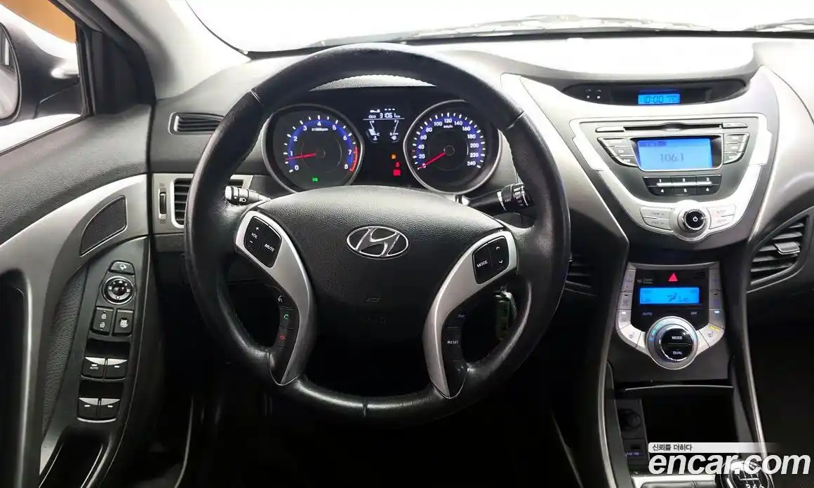 Hyundai Avante 2012 1.6 механика в Москве № 2050168, фото 13