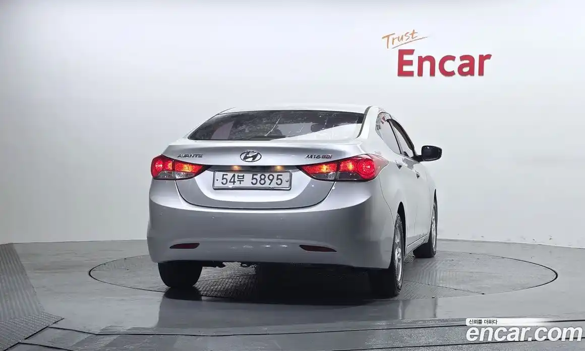 Hyundai Avante 2012 1.6 механика в Москве № 2050168, фото 4