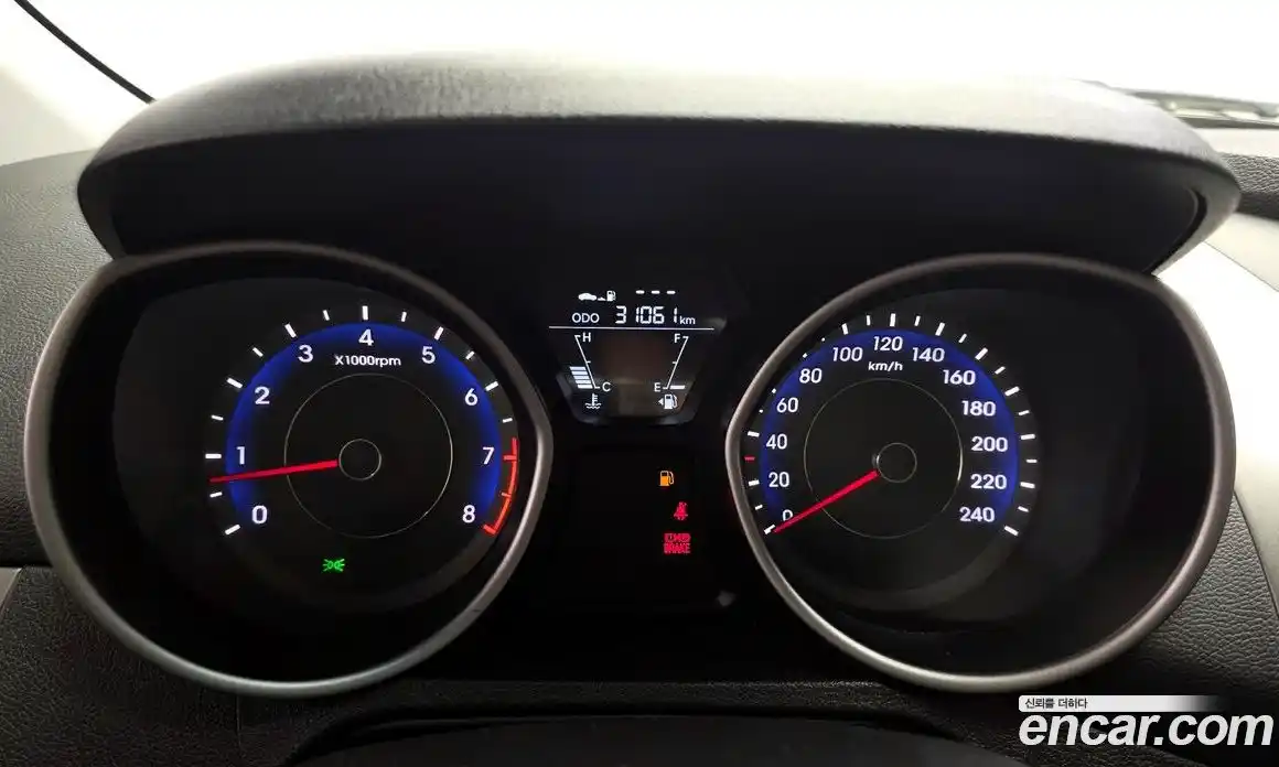 Hyundai Avante 2012 1.6 механика в Москве № 2050168, фото 8