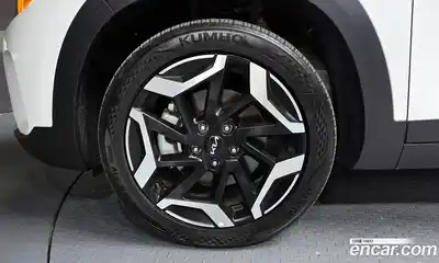 Kia Seltos 2024 1.6 гидро в Москве № 2050734, миниатюра 4