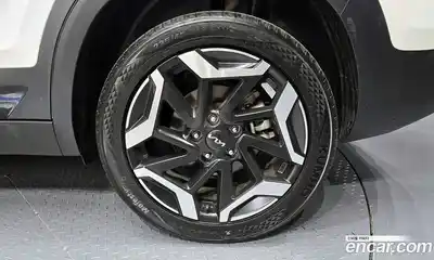 Kia Seltos 2024 1.6 гидро в Москве № 2050734, миниатюра 6
