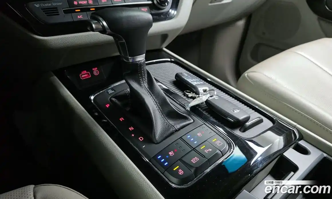 Kia Canival 2017 3.3 гидро в Москве № 2051015, фото 12