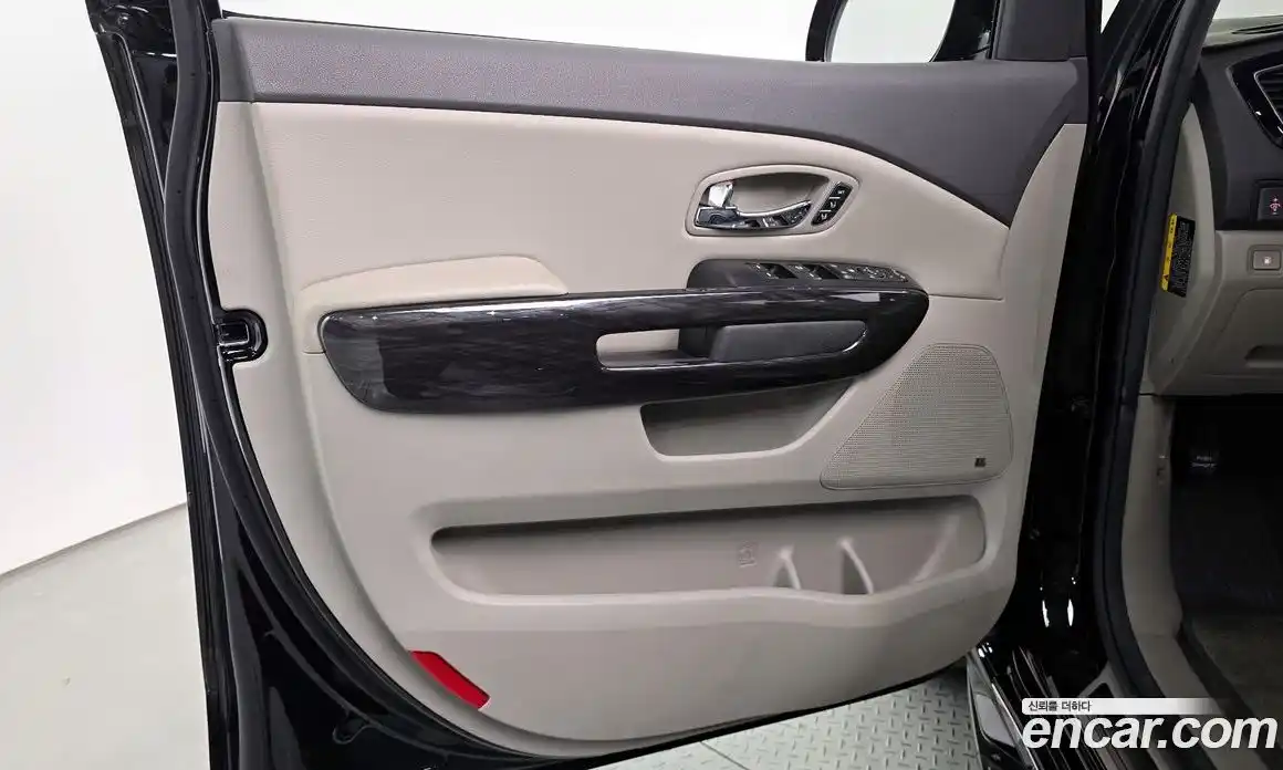 Kia Canival 2017 3.3 гидро в Москве № 2051015, фото 15