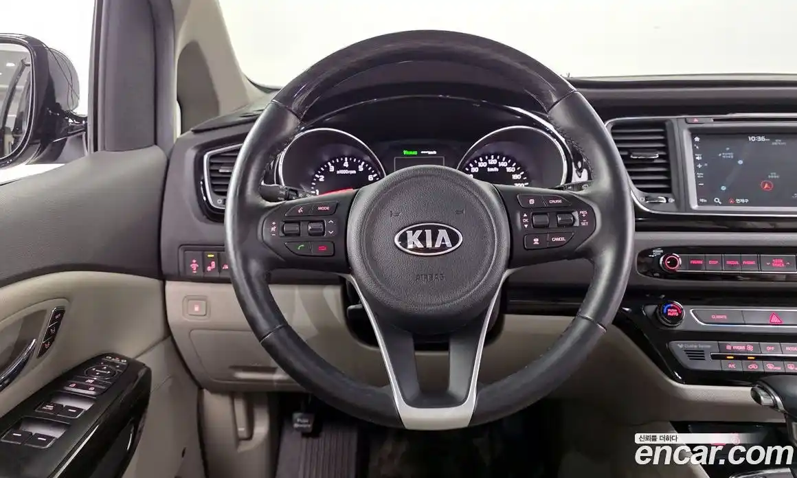 Kia Canival 2017 3.3 гидро в Москве № 2051015, фото 19