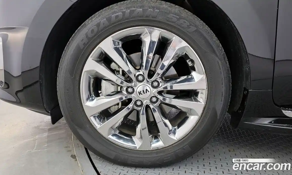 Kia Canival 2017 3.3 гидро в Москве № 2051015, фото 5