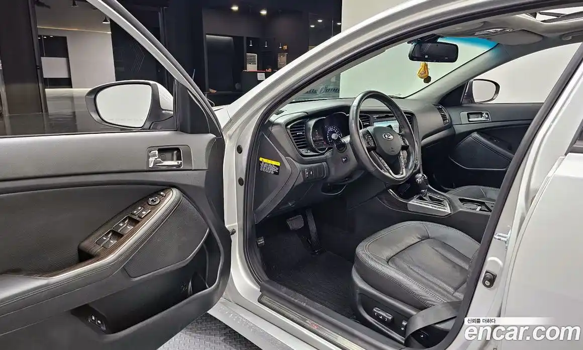 Kia K5 2013 2.0 гидро в Москве № 2051089, фото 10