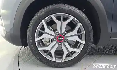 Kia Seltos 2021 1.6 гидро в Москве № 2051218, миниатюра 5