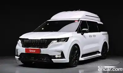 Kia Canival 9-Seater Hi-Limousine Signature