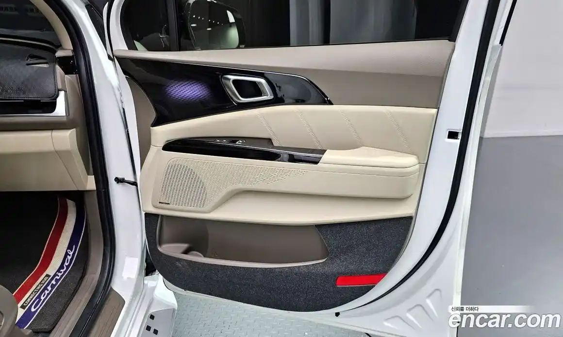 Kia Canival 2022 2.2 гидро в Москве № 2051266, фото 15