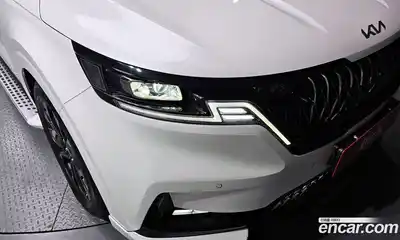 Kia Canival 2022 2.2 гидро в Москве № 2051266, миниатюра 8