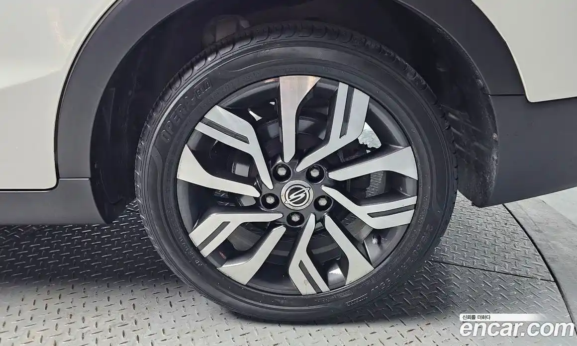 SsangYong TIBOLI 2019 1.6 гидро в Москве № 2052552, фото 5