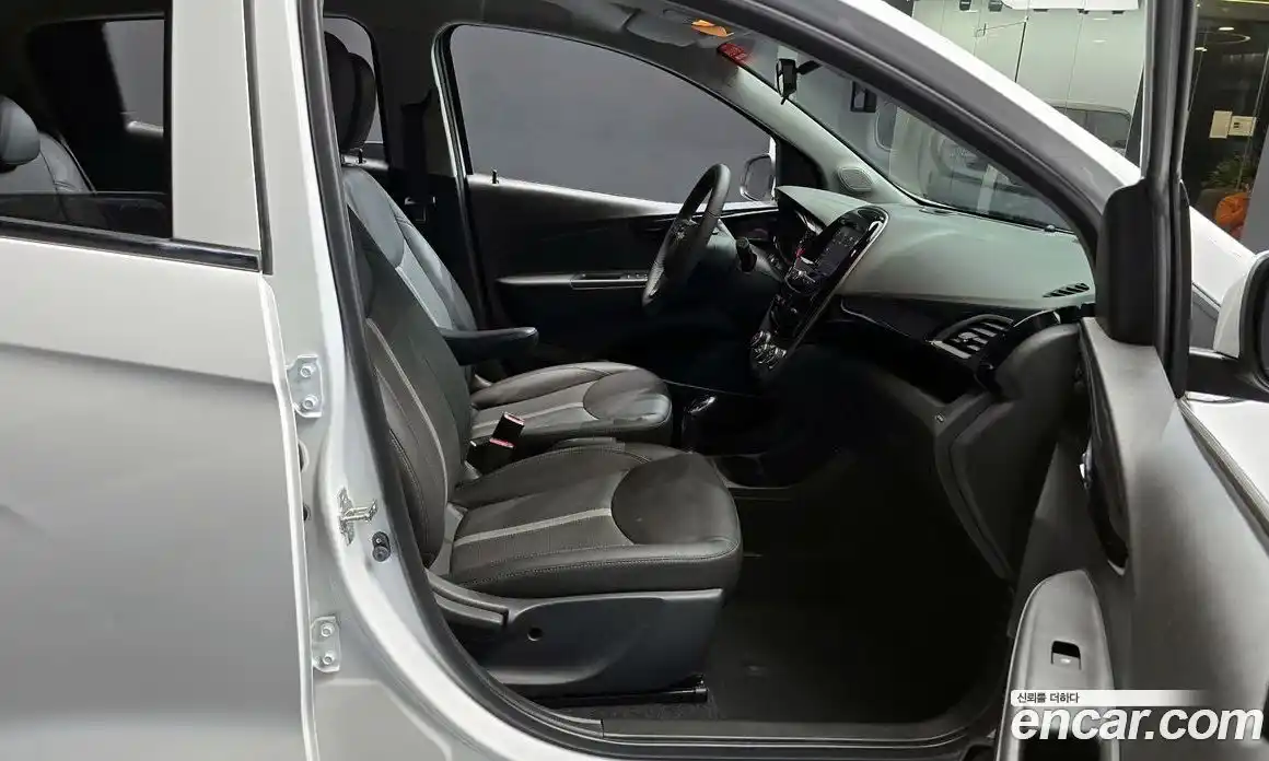 Chevrolet Spark 2022 1.0 гидро в Москве № 2052900, фото 16
