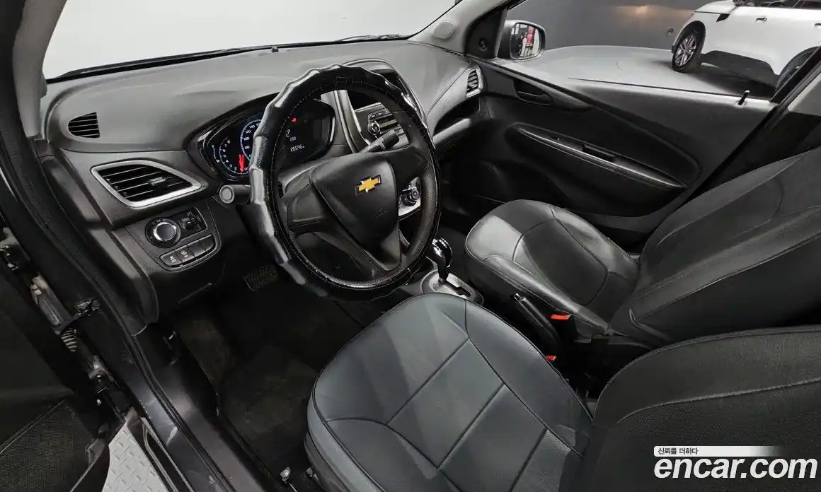Chevrolet Spark 2020 1.0 гидро в Москве № 2052947, фото 10