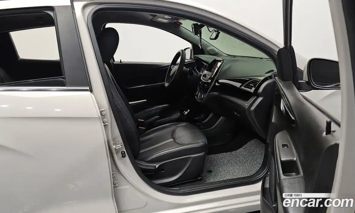 Chevrolet Spark 2019 1.0 гидро в Москве № 2053161, фото 16